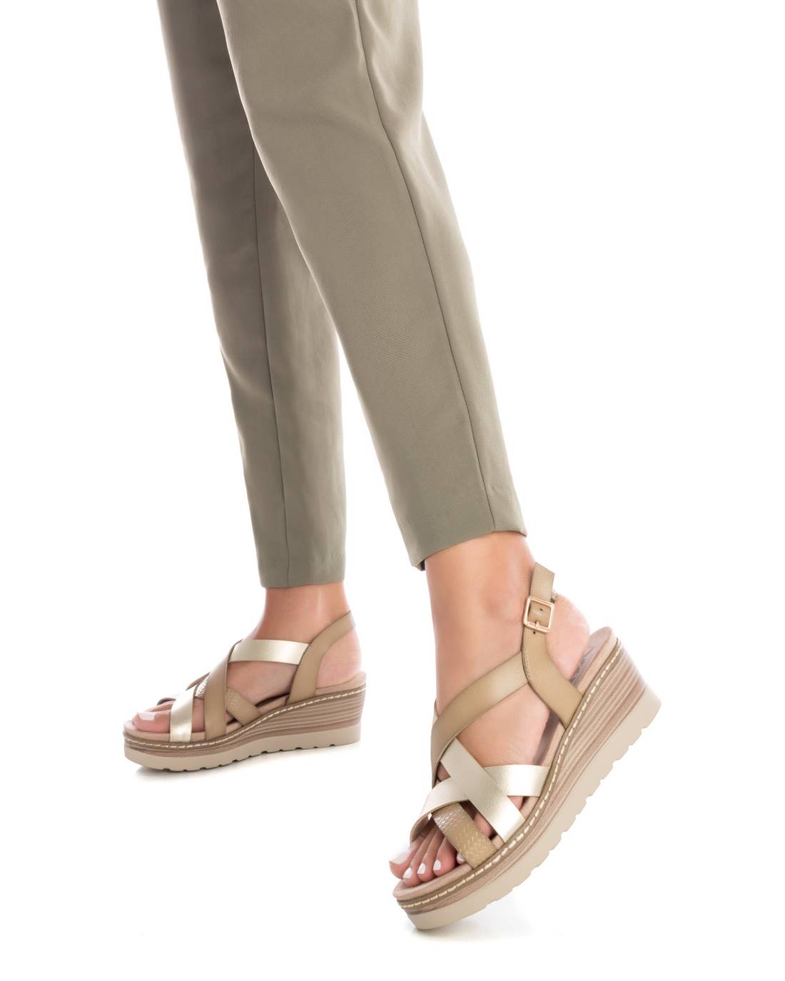 Vegan Casual Sandal Women Gold Xti-142776d