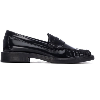 Mocassins de Mulher XTI Pretos com Acabamento Brilhante | 14602101