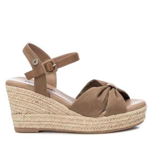 Sandalia Casual con Cuña Mujer Gris Refresh-170526