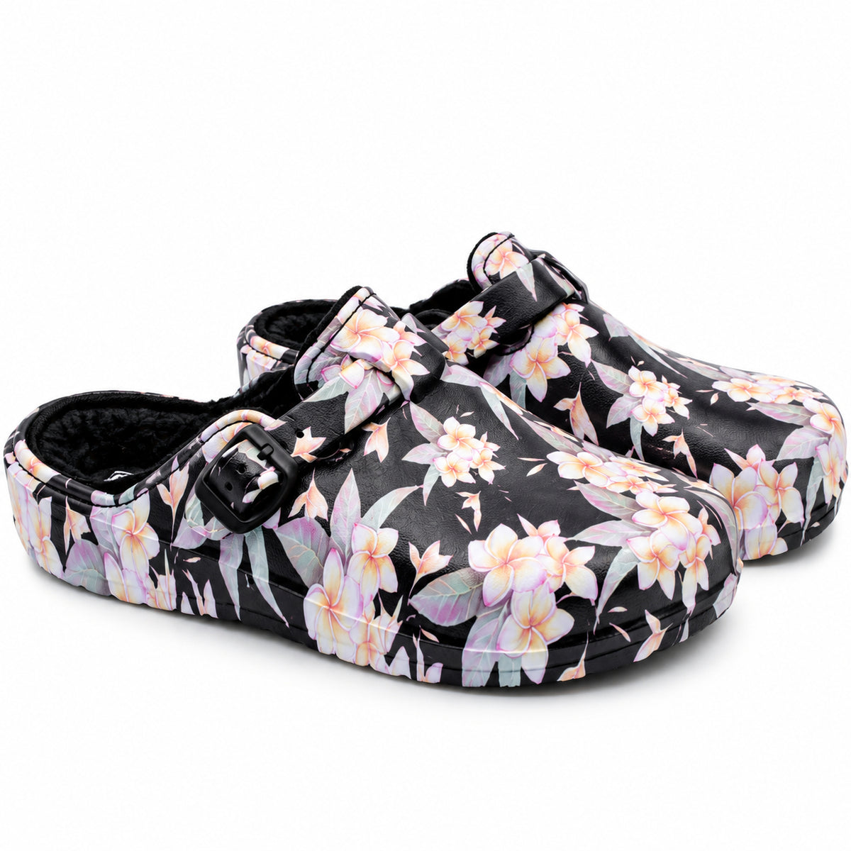 Par de socas Beppi pretas com estampado floral e forro quento